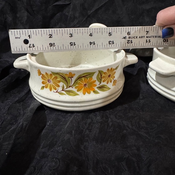 Vintage 1970s Retro Kitsch chic Floral Capri Bake Serve'n Store Stoneware Dish S - Picture 5 of 5